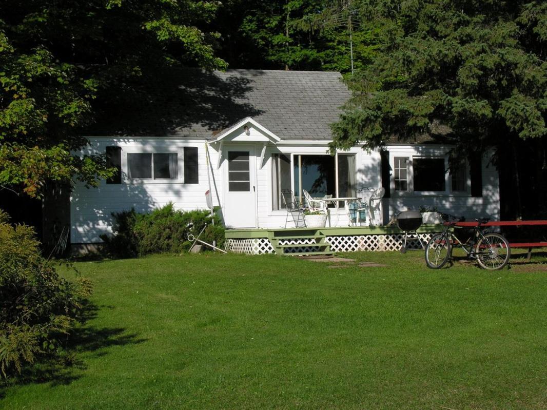 Bodin'S Resort Washburn Exterior photo